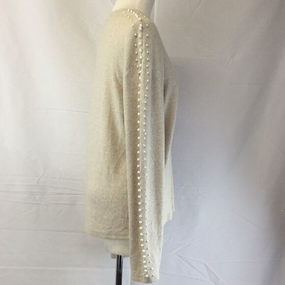 Soft Beige Sweater with Pearls - Picture 2 of 8